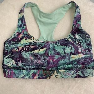 Lululemon sports bra